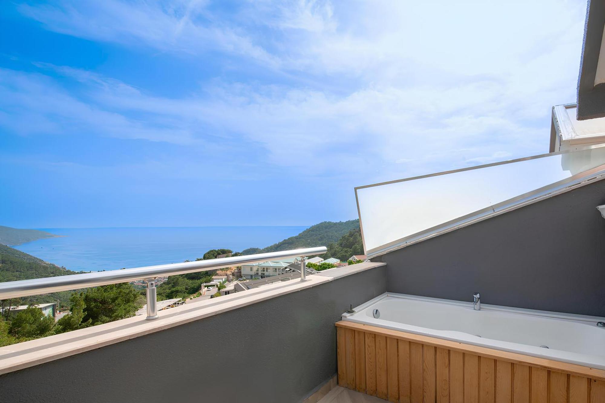 Ramada By Wyndham Fethiye Oludeniz Adult Only Hotel Ngoại thất bức ảnh