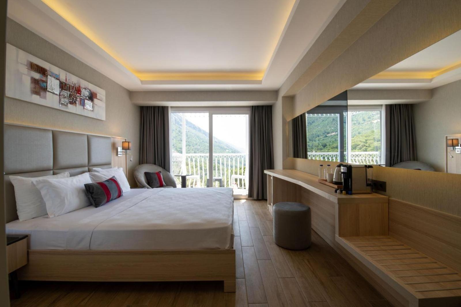 Ramada By Wyndham Fethiye Oludeniz Adult Only Hotel Ngoại thất bức ảnh