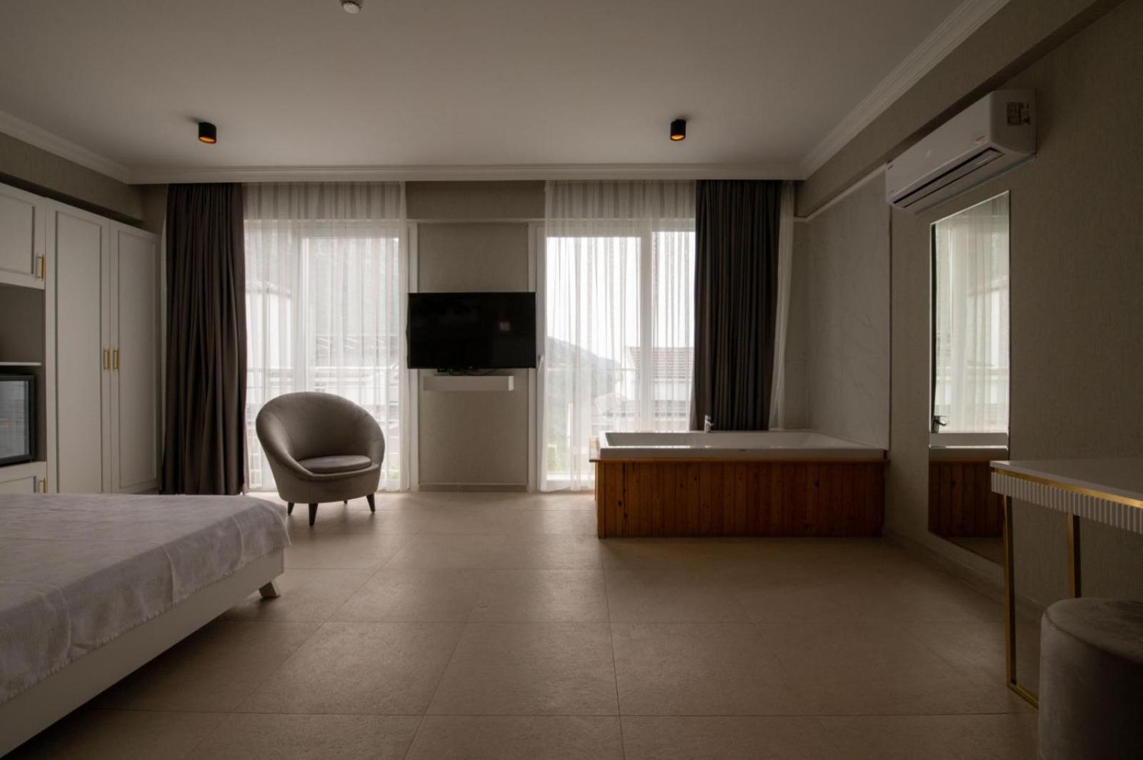 Ramada By Wyndham Fethiye Oludeniz Adult Only Hotel Ngoại thất bức ảnh