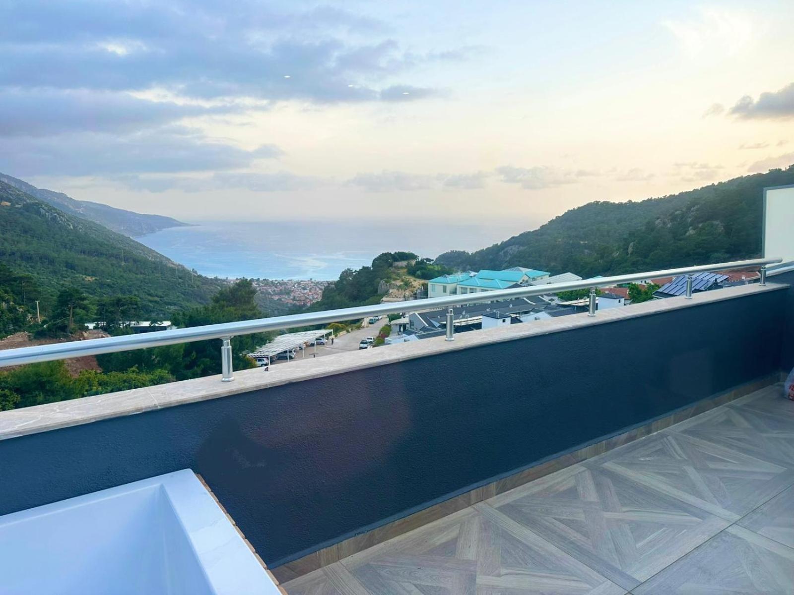 Ramada By Wyndham Fethiye Oludeniz Adult Only Hotel Ngoại thất bức ảnh