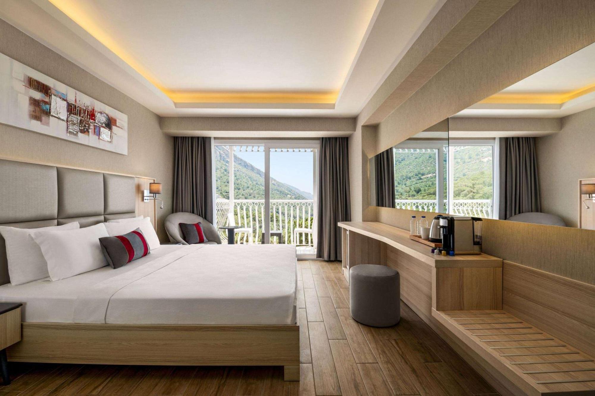 Ramada By Wyndham Fethiye Oludeniz Adult Only Hotel Ngoại thất bức ảnh