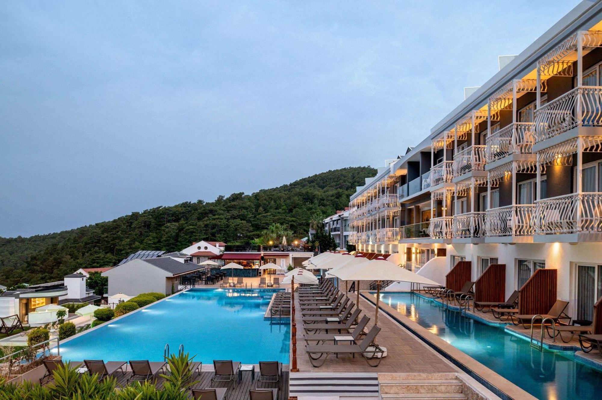 Ramada By Wyndham Fethiye Oludeniz Adult Only Hotel Ngoại thất bức ảnh