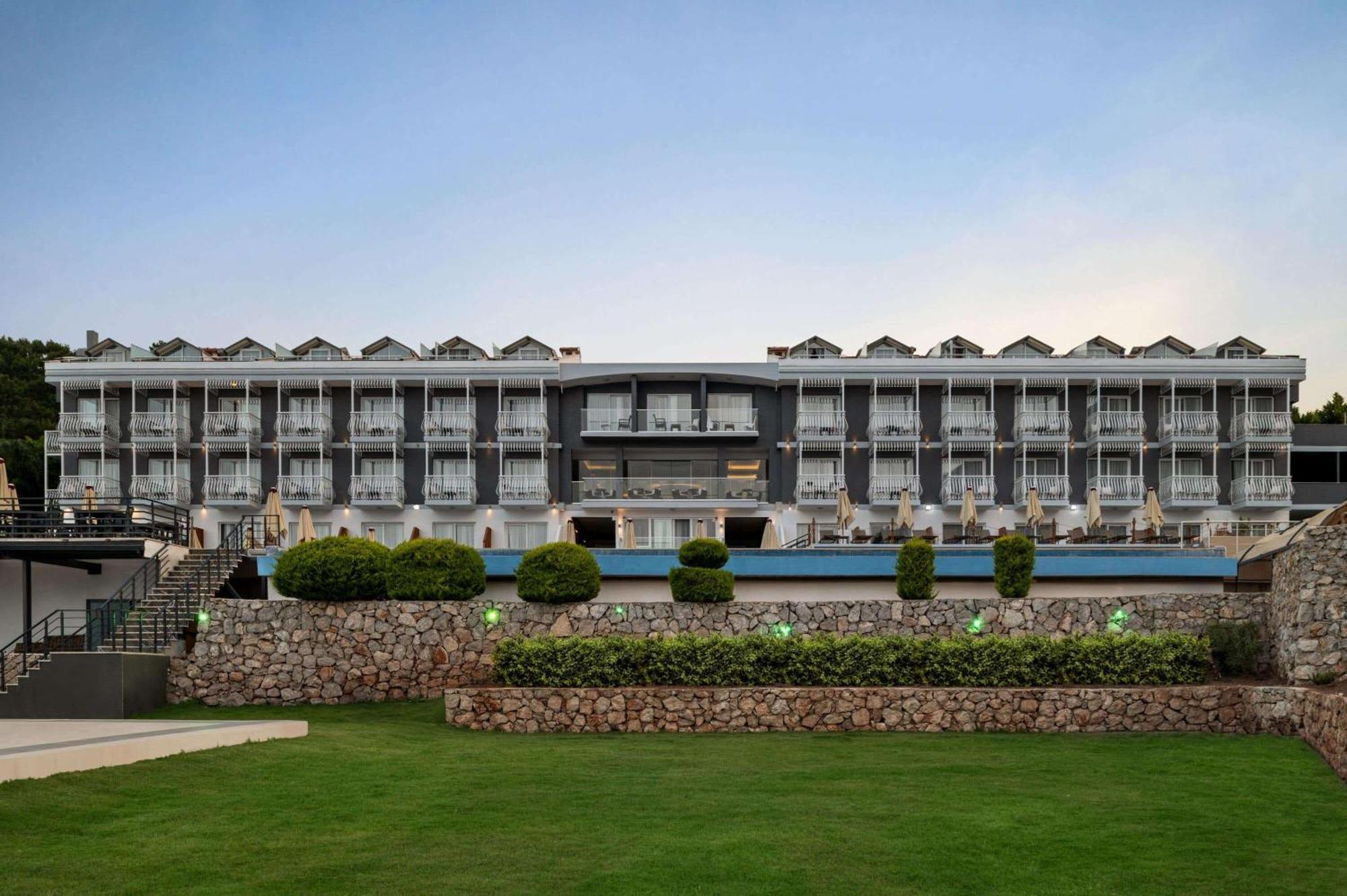 Ramada By Wyndham Fethiye Oludeniz Adult Only Hotel Ngoại thất bức ảnh