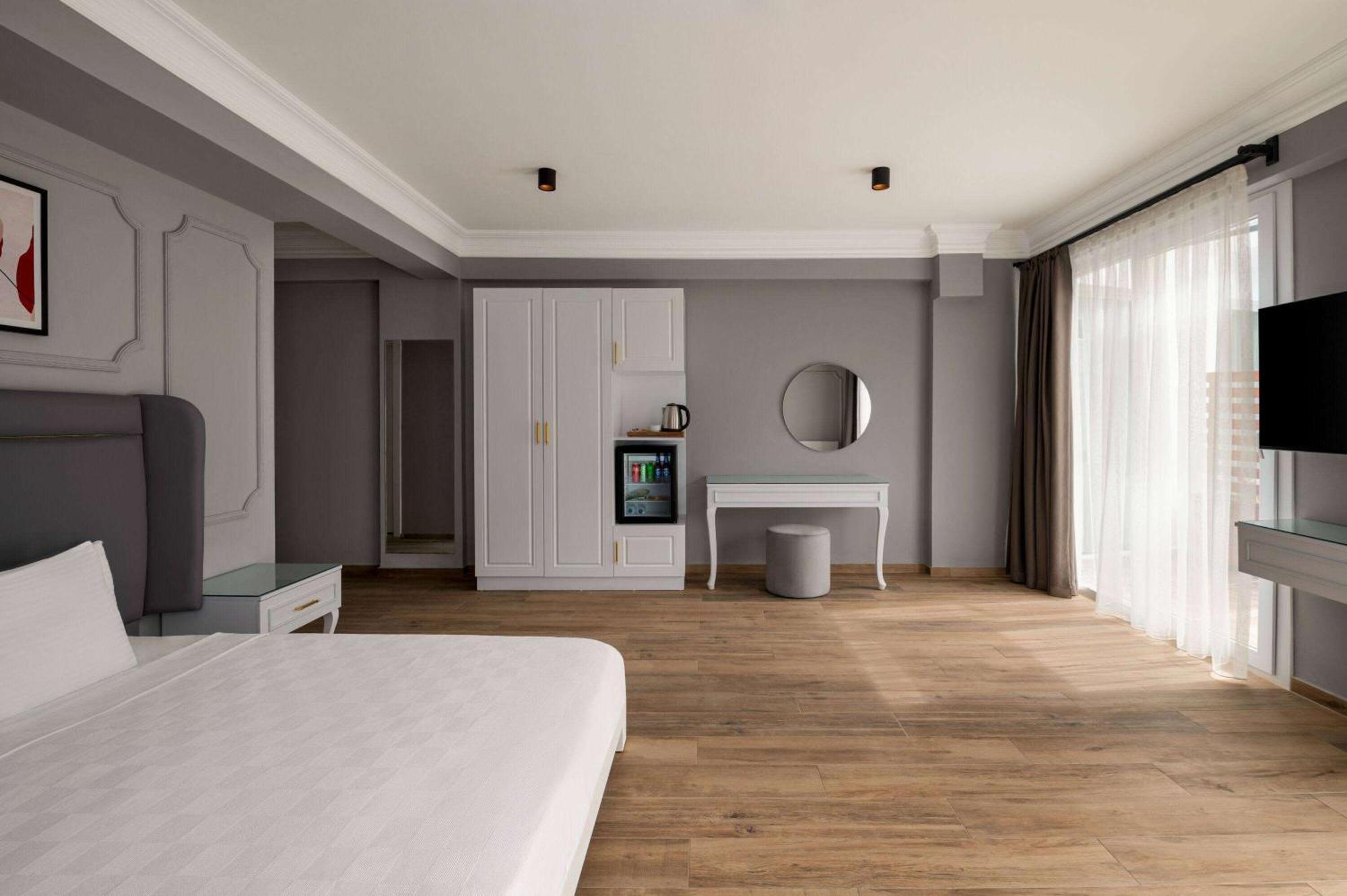 Ramada By Wyndham Fethiye Oludeniz Adult Only Hotel Ngoại thất bức ảnh